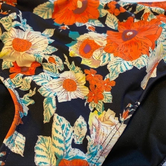 NWT ditsy ditzy flower floral BEACH JAY BIKINI BOTTOM size medium - Picture 2 of 5